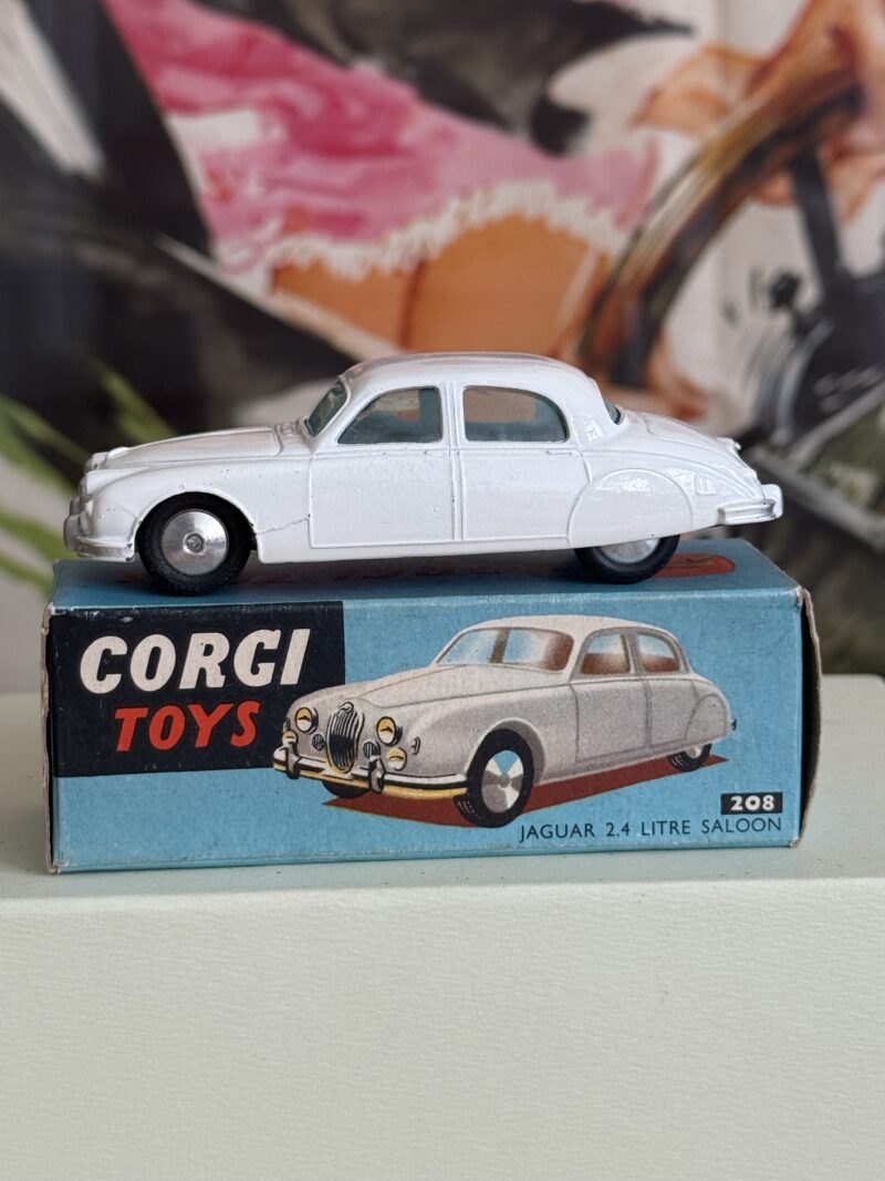 Corgi Toys 208 Jaguar Mk 1 2.4 Litre Saloon