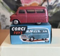 Corgi Toys 404 Bedford “Dormobile” Personnel Carrier
